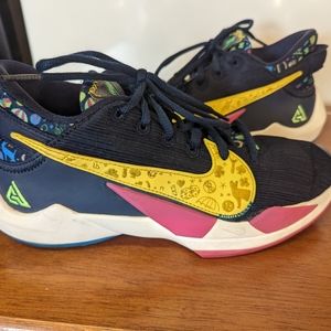 Nike Freak 2 PE Navy Blue Yellow Basketball Shoes